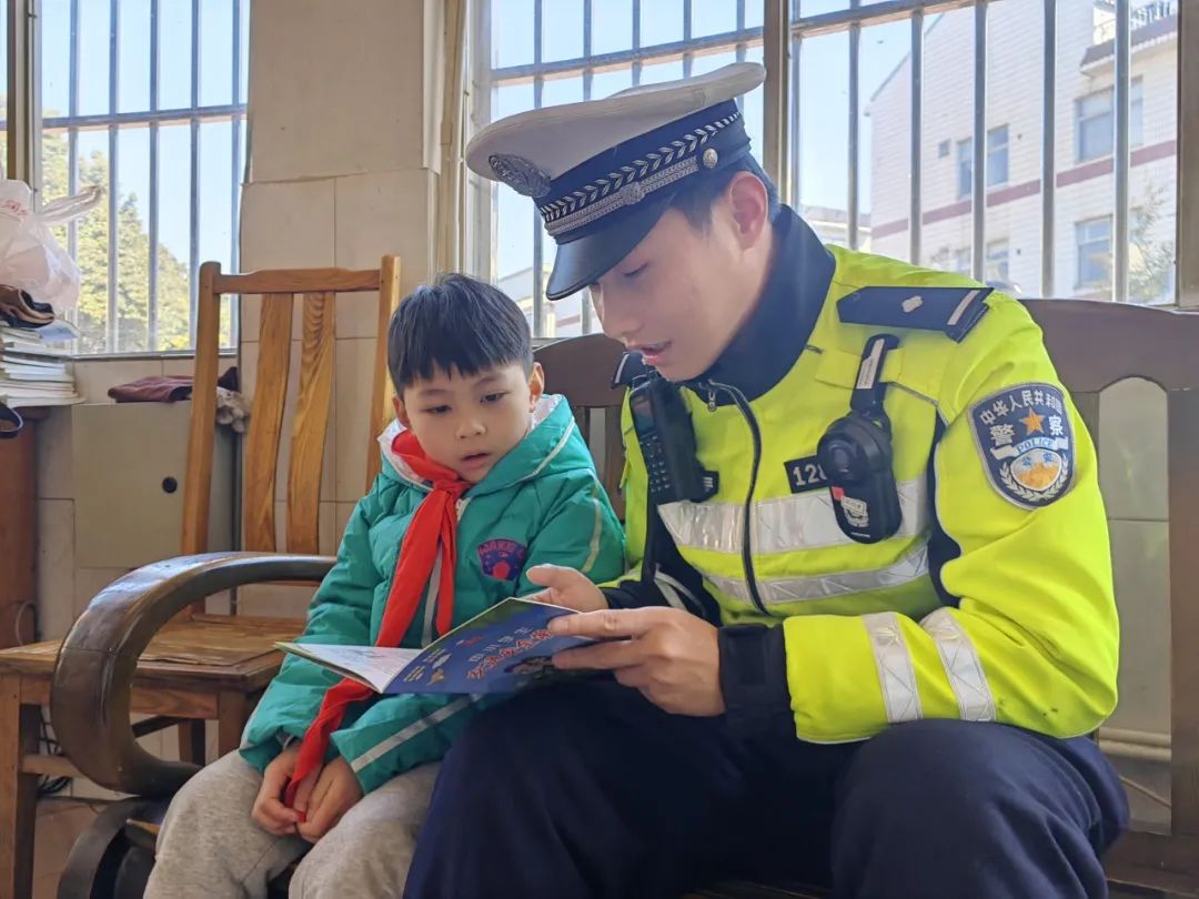 靖江：构筑立体式校园交通安全防护网