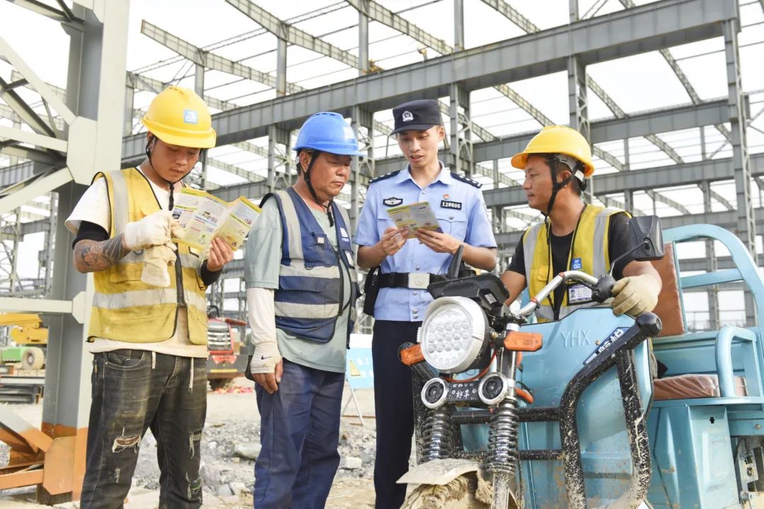 泰州公安“三轮驱动”当好企业发展“护航员”